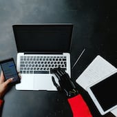 A lo largo de la historia, las transiciones productivas han provocado la obsolescencia de determinados perfiles dando paso a nuevas capacidades.