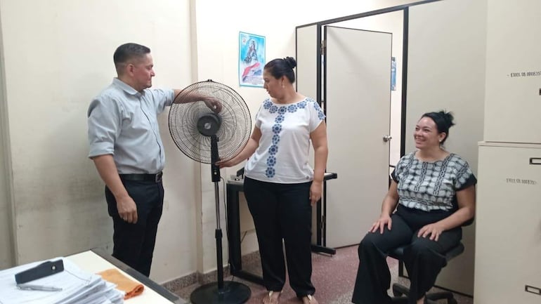 Prometen desde el Consejo de Administración pronta solución a la falta de climatización.