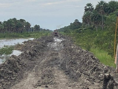 Pesima situacion del camino, zona de Fuerte Olimpo
