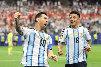 Lionel Messi de Argentina celebra tras anotar el primer gol de su equipo durante el partido del Grupo J de la Copa Mundial de la FIFA 2026 entre Argentina y Austria en el Dallas Stadium.