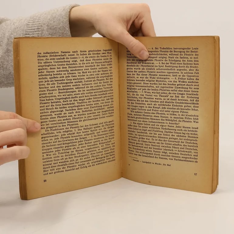 "Der Ursprung der Familie, des Privateigentums und des Staats", de Friedrich Engels, en una edición alemana de 1946