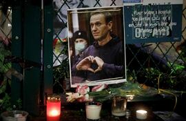 Un memorial para Alexéi Navalni.