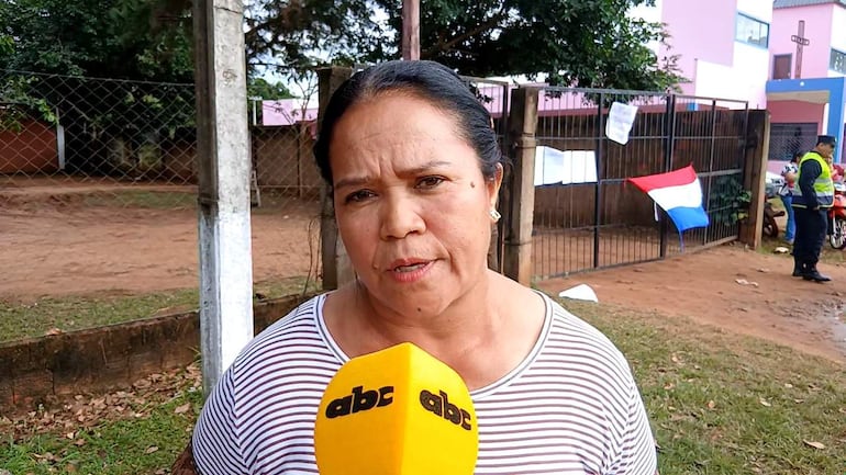 Pablina Melgarejo, representante de la Asociación de Cooperación Escolar (ACE), del Colegio Isaac Ortiz, de la colonia Fortuna Guazú, de la ciudad de Zanja Pytã.