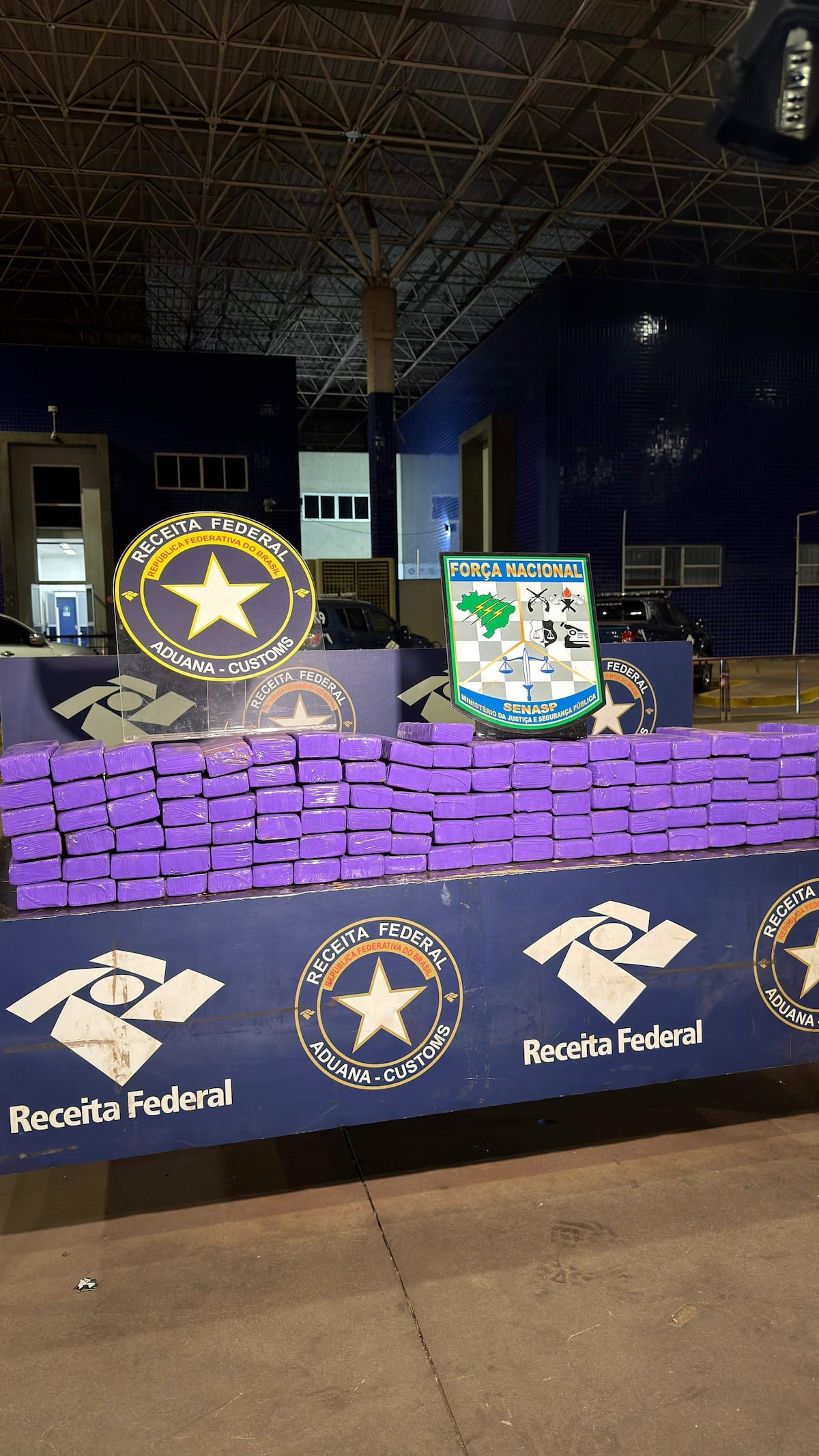 Incautan casi 100 kilos de marihuana en el Puente de la Amistad y un paraguayo intentó huir