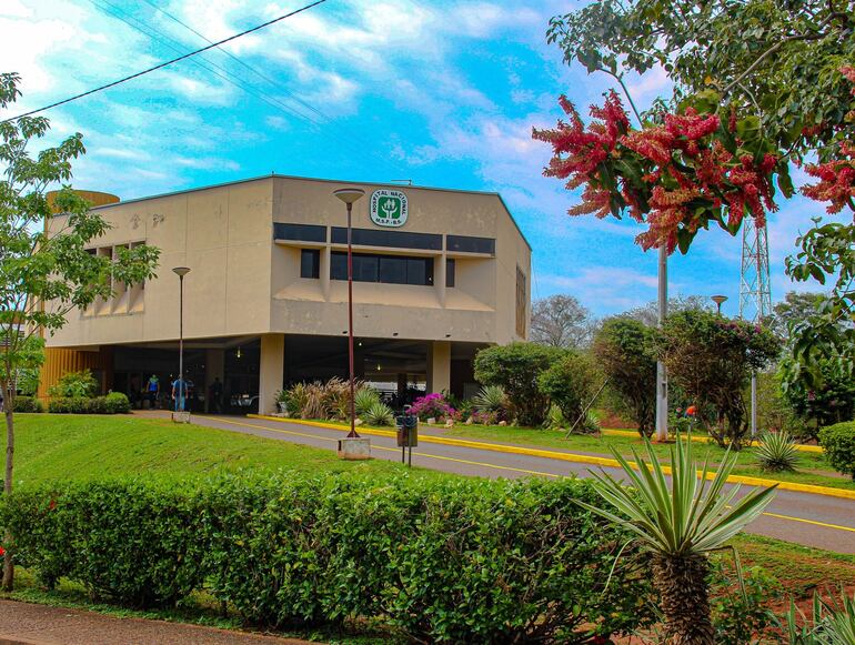fachada hospital nacional de Itauguá