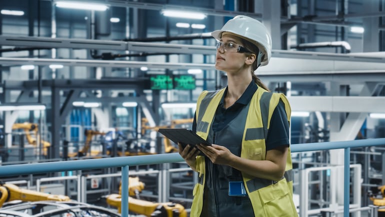 Concepto de mujer ingeniera.