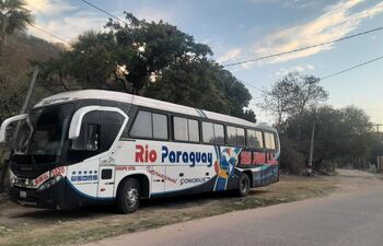 Esta moderna unidad pudo llegar el sábado sin ningún tipo de complicaciones a Fuerte Olimpo, luego de que uno de los buses chatarras sufriera desperfecto mecánico.