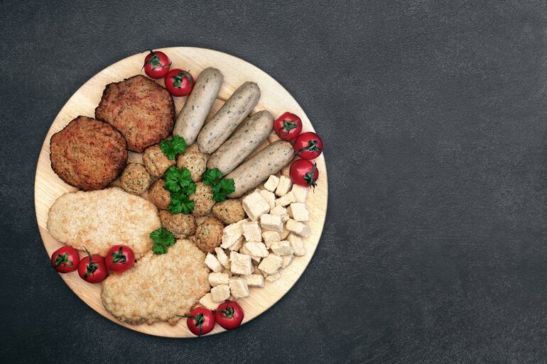 Variedad de "carnes" vegetarianas elaboradas a base de hongos.