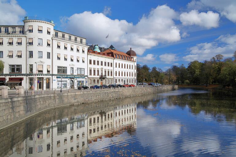 Vista del canal Vallgraven, en Gotemburgo, Suecia.