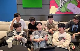 La banda de K-pop BTS ha oficializado su regreso, anunciando un nuevo álbum y una gira para 2026.