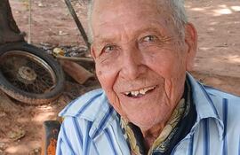 Don Eusebio Cáceres, de 89 años, expresó su alegría y satisfacción tras su reincorporación al programa de Tercera Edad.