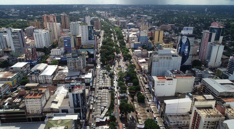 La zona comercial de Ciudad del Este,   el principal sostén de su economía.