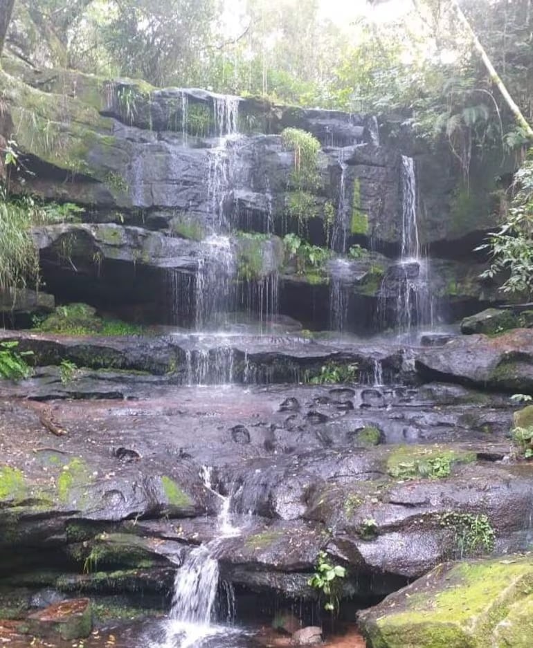El Salto Guaraní, que puede visitarse y recorrerse a través del sendero.