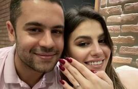El abogado Weldon Black y Montserrat Alliana, hija del vicepresidente Pedro Alliana se comprometieron el año pasado.
