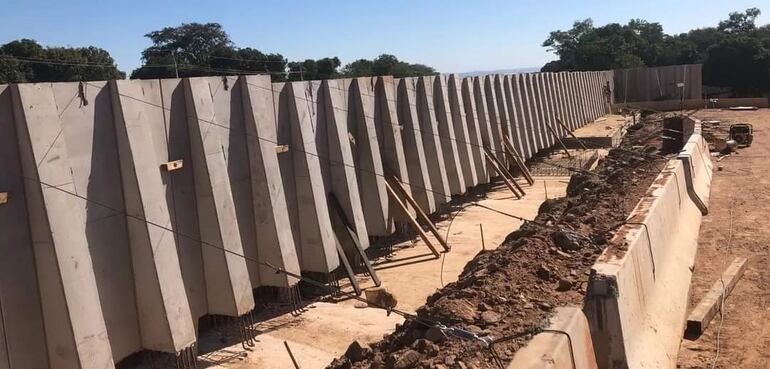 Una vez culminados esta etapa, se llevará a cabo trabajos de movimiento de suelo hasta tanto se rellene con la cota requerida para este tipo de obras.