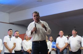 Rubén Jaquet lanza su precandidatura a la reelección en Santa Rosa, con fuertes críticas al gobierno de Santiago Peña.