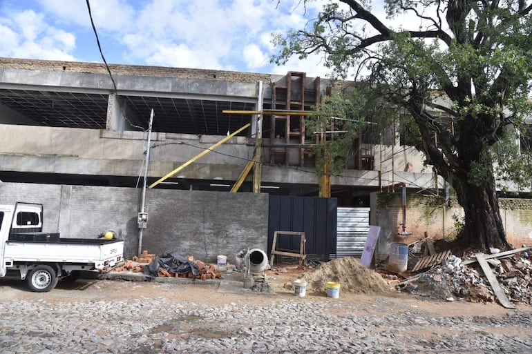 Futuro en riesgo: estudiantes del CTN critican a Itaipú y al MEC por excesivo atraso de obras