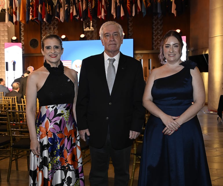 Lourdes Sebilla, Carlos Jorge Biedermann y Macarena Jiménez.