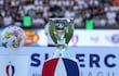El trofeo de la Supercopa Paraguay.
