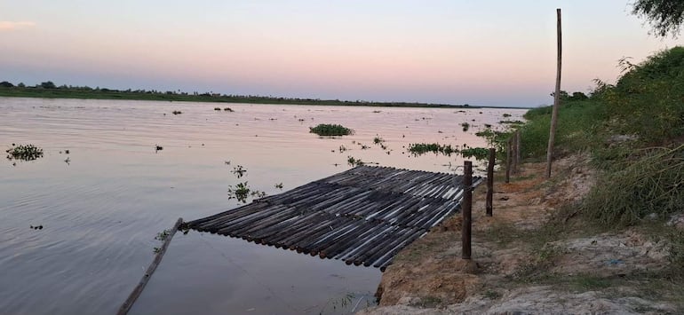 Estructura de madera para proteger la ribera