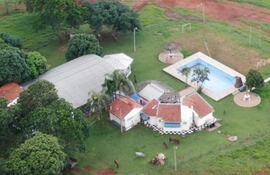 La estancia Karla Sophya (ex Cristo Rey), la cual fue declarada como sujeta a comiso, por el juez Gustavo Amarilla.