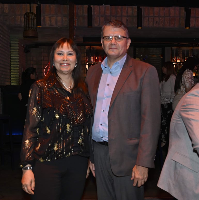 Gilda Balsevich junto con Óscar Stark.