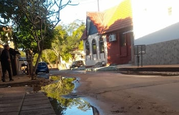 El desagüe cloacal del barrio Yvoty de Caacupé genera reclamos.