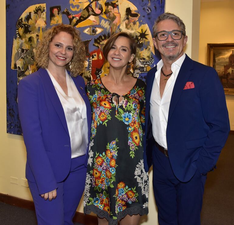 Natalia Ántola, Alexandra Niz y Marcos Margraf.