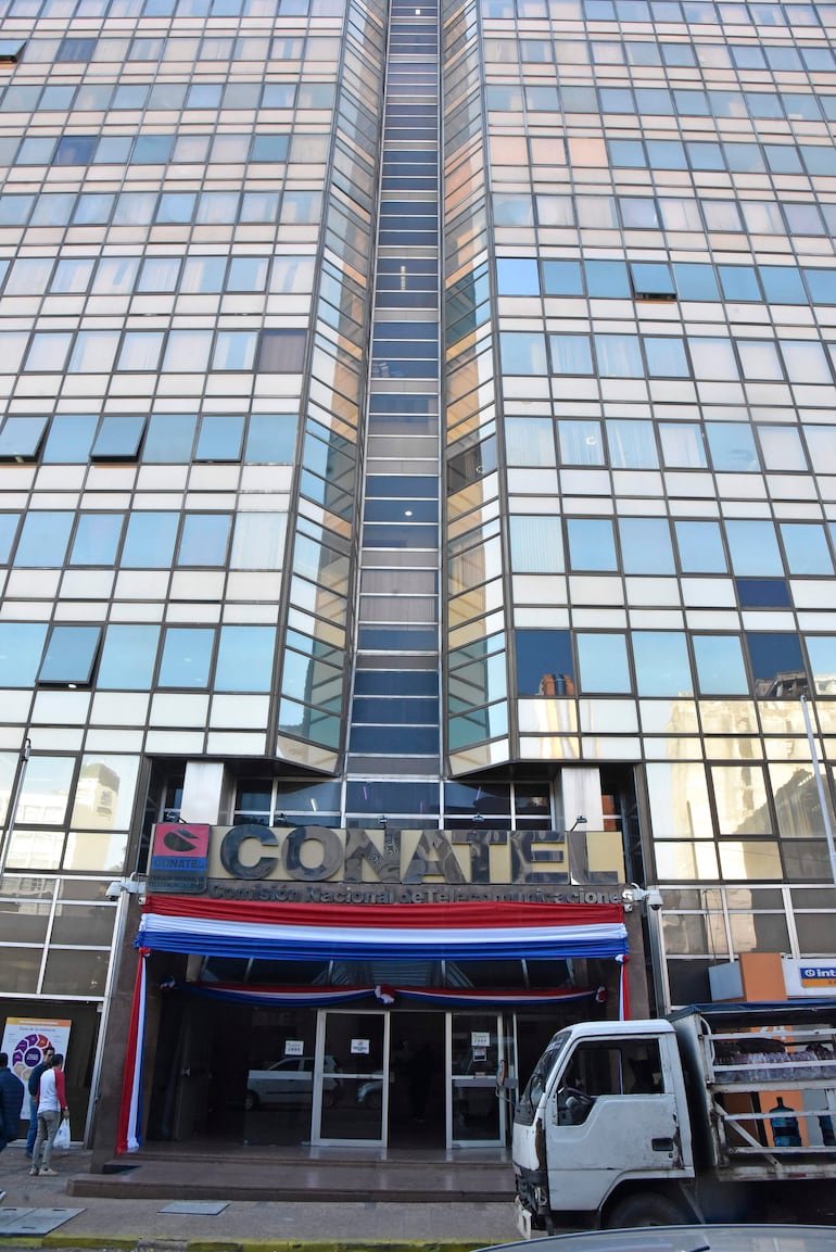 Reunión sobre 5G con directivos de la CONATEL