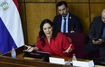 Octubre, 2024. Claudia Centurión presentaba ante el Congreso Nacional el anteproyecto de ley para la reforma del transporte público