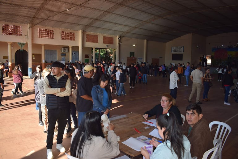 En los 18 distritos del departamento de Paraguarí fueron habilitadas 578 mesas receptoras de votos para las elecciones municipales de este domingo.