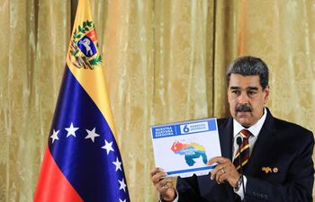 Venezuela y Guyana asistieron este martes a una reunión virtual convocada por el presidente de la Corte Internacional de Justicia (CIJ), Nawaf Salam, para discutir los “próximos pasos” sobre la disputa territorial por el Esequibo, un territorio de casi 160.000 kilómetros cuadrados -rico en petróleo y minerales- que ambos países consideran suyo.