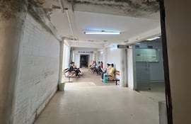 Así se encuentra actualmente el Hospital Regional de Caacupé, con sectores que evidencian las falencias edilicias que persisten pese a los anuncios de mejoras