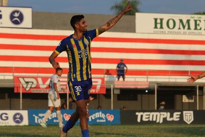 La dedicatoria de Santiago Santacruz, en el tercer tanto del "escobero". (Foto: @CapOficial2008)