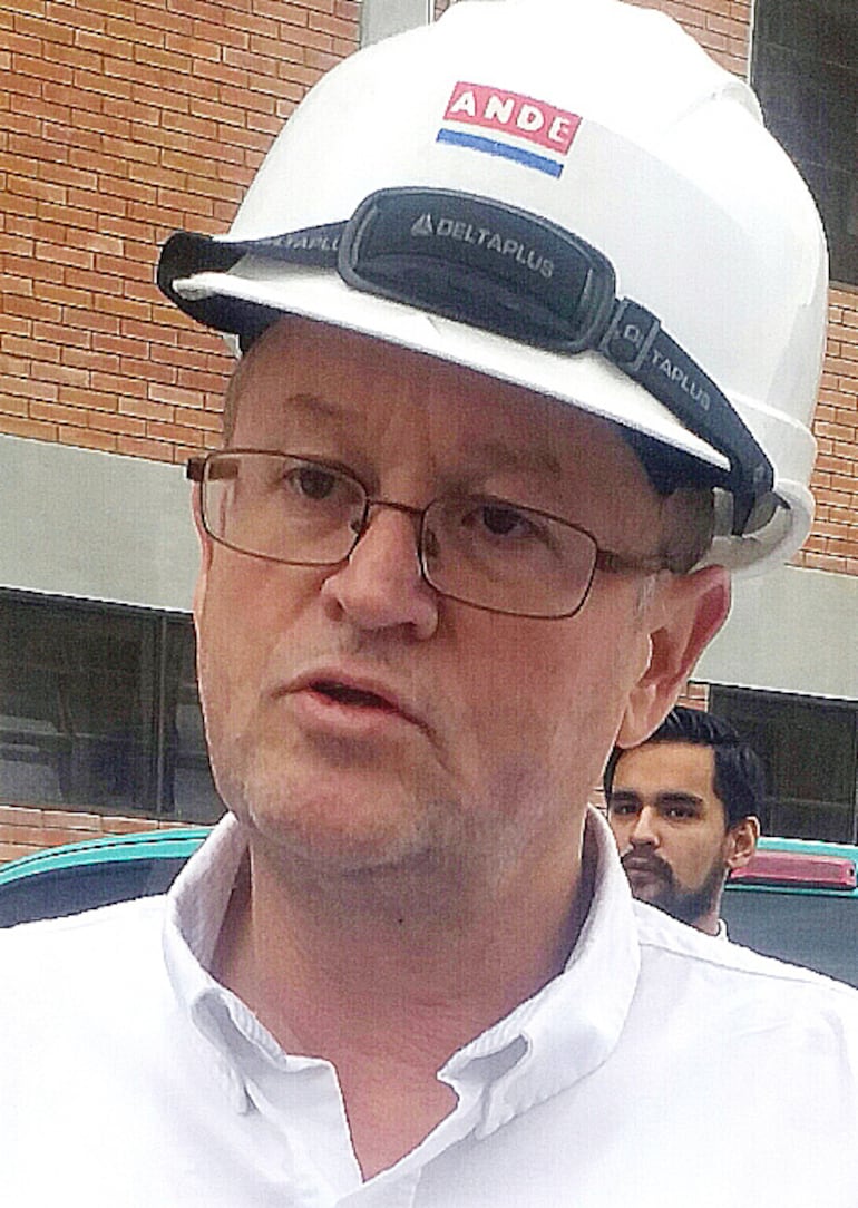 Fabián Cáceres, asesor de la gerencia técnica de la ANDE.