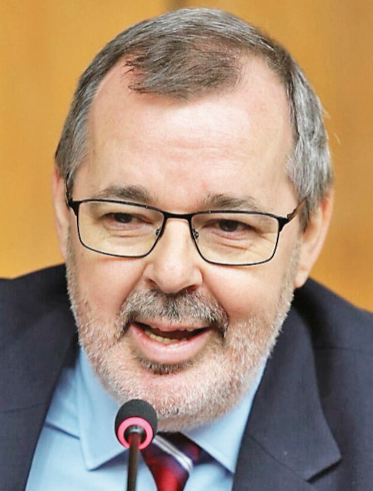 Acta del directorio del BCP observa situación de solvencia de Ueno Bank
