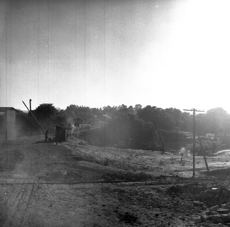Un puente puente para el Segundo Campeonato Shell de Rally en 1970 según un reconocimiento en el departamento del Guairá.
