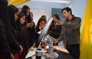 Los trabajos de investigación científica que se realizan en la FaCen estarán a disposición de los alumnos del nivel medio durante la Semana de la Ciencia.