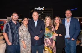Marcelo Sarubbi, Silvana Sarubbi, Ing. Paul Sarubbi Balansa, Ana María de Sarubbi, Sonia Sarubbi y Paul Sarubbi Corina.