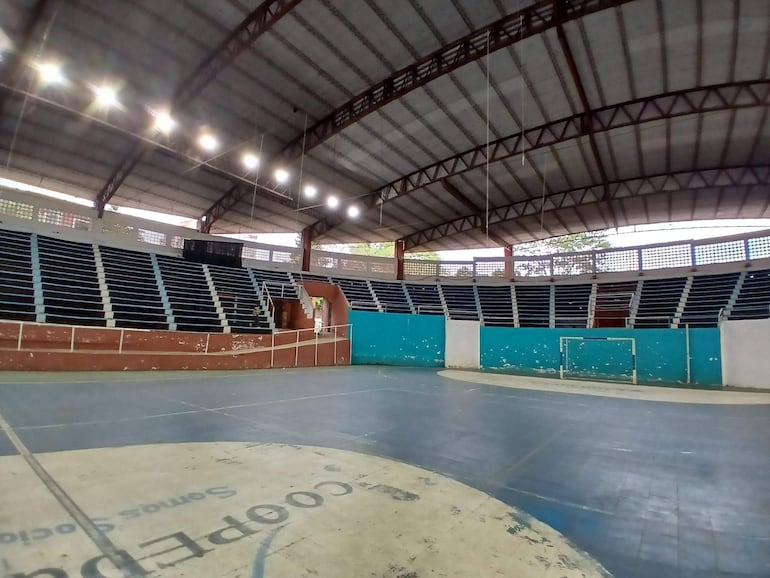 Inicia millonaria refacción del Estadio Ycuá Pytã de Villarrica.