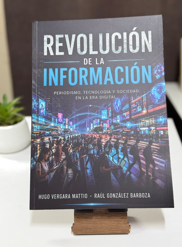 Portada del libro sobre Revolución de la Información.