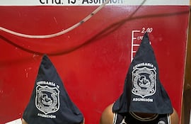 Víctima encuentra su auto robado mientras lo desarmaban