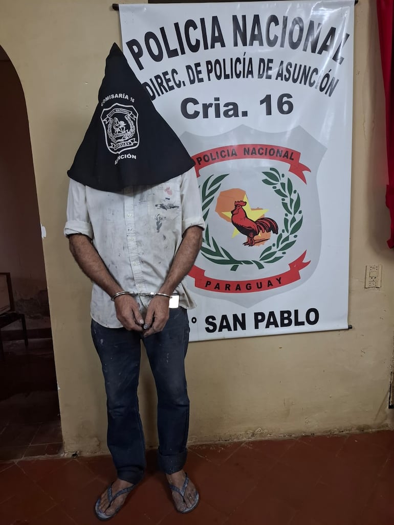 Durante el procedimiento fue detenido un hombre que contaba con una orden de captura por apropiación.