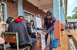 De los 13 intendentes electos el 10 de setiembre pasado, diez fueron del Partido Colorado.