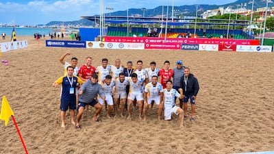 Componentes del plantel del Sportivo Luqueño, tras la tercera victoria en la WWC de fútbol playa, que se desarrolla en Alanya, Turquía.
