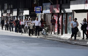 La falta de buses se vuelve cada vez más evidente.