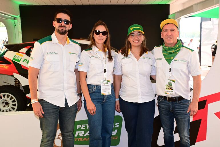 Andrés Ayala, Viviana Molas, Maira Sosa y David Vargas. 