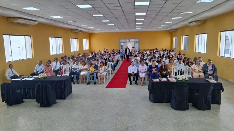 Boda comunitaria: medio centenar de parejas se casaron en Villarrica