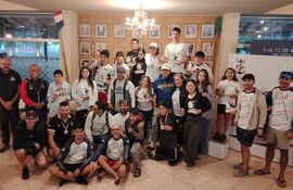 Participantes y organizadores de la Regata "Héroes de la Independencia", que se realizó en dos jornadas, el sábado y domingo.