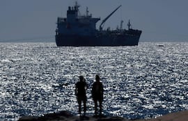 Un barco petrolero en el oceáno Pacífico.